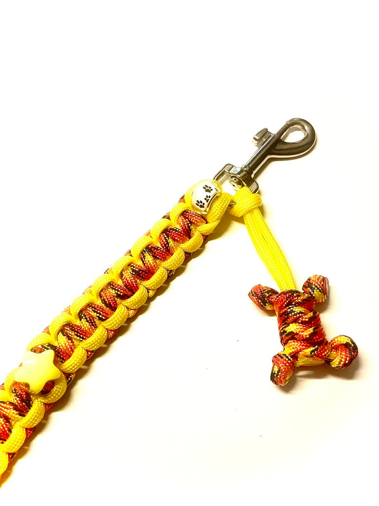 Laisse pour chien en paracorde faite main à Marseille - Zékia accessoires artisanaux