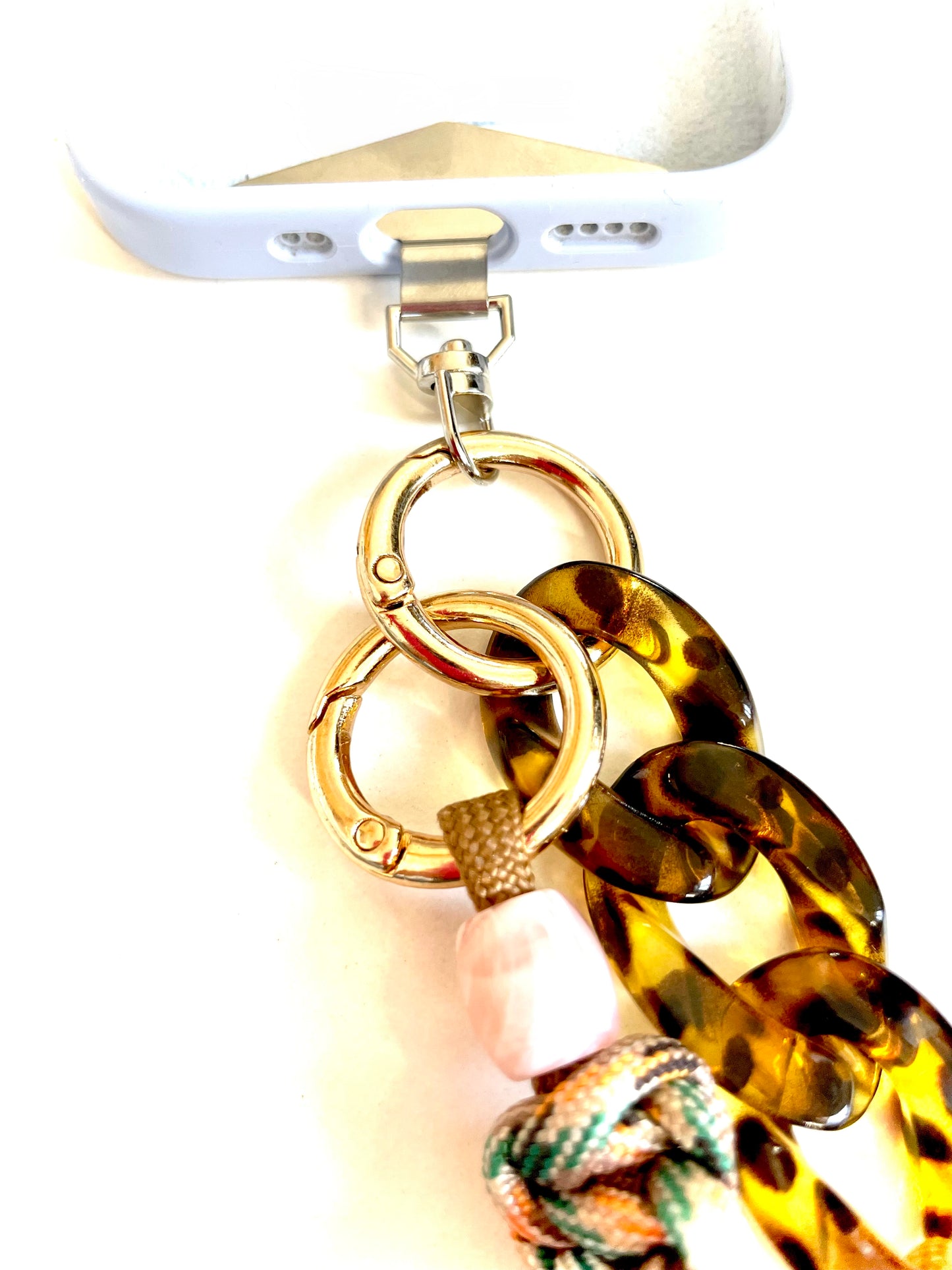 Adaptateur universel pour coque de telephone