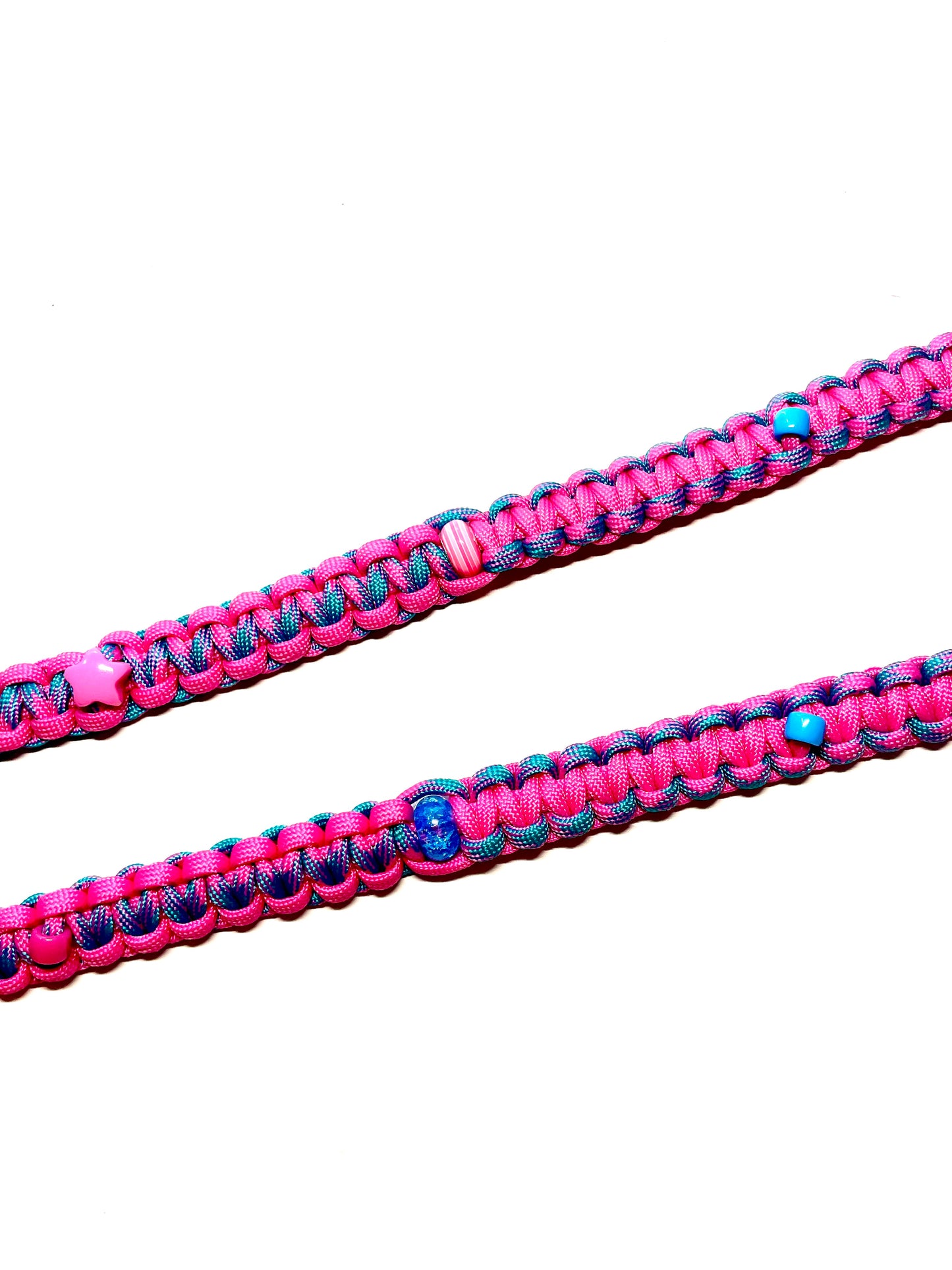 Laisse pour chien en paracorde faite main à Marseille - Zékia accessoires artisanaux