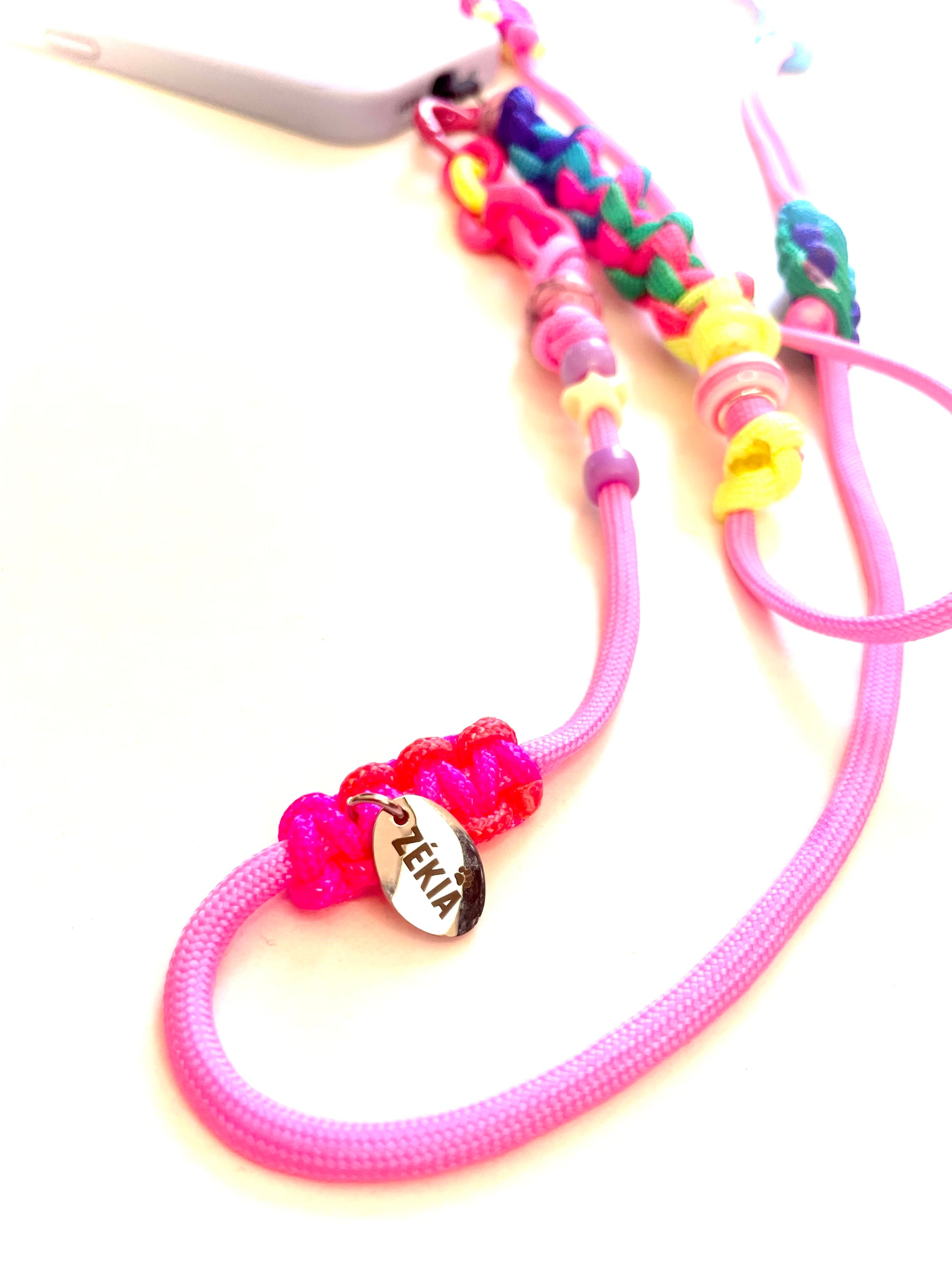 Cordon de telephone paracorde fait main a Marseille - zekia accessoires artisanaux