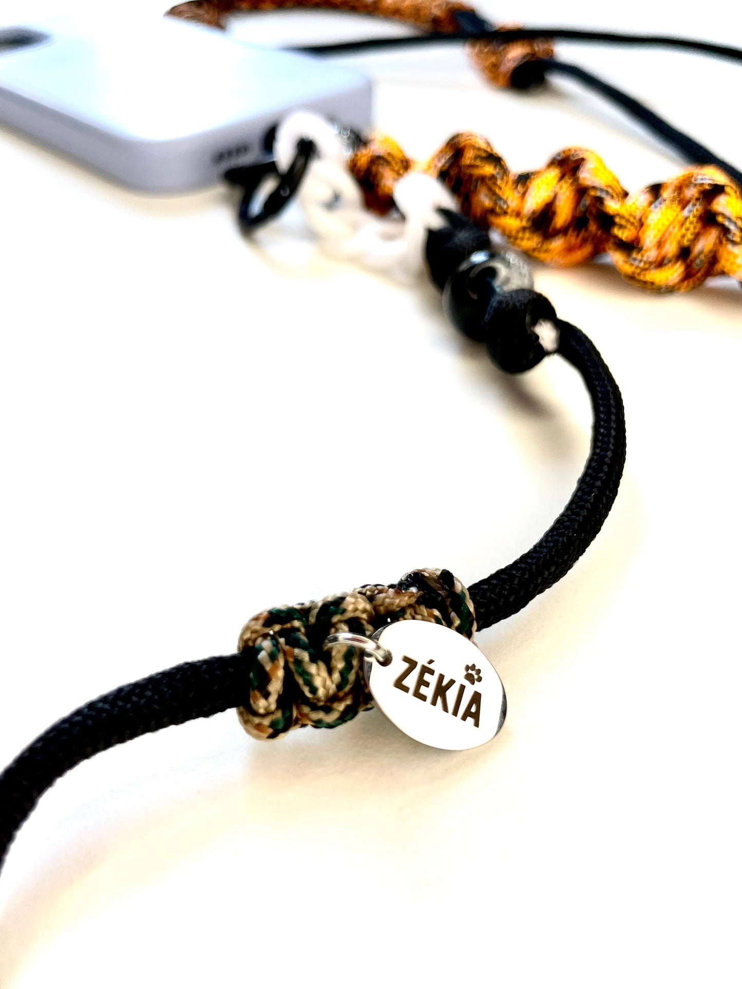 Cordon de téléphone en paracorde - Black Tiger | ZÉKIA