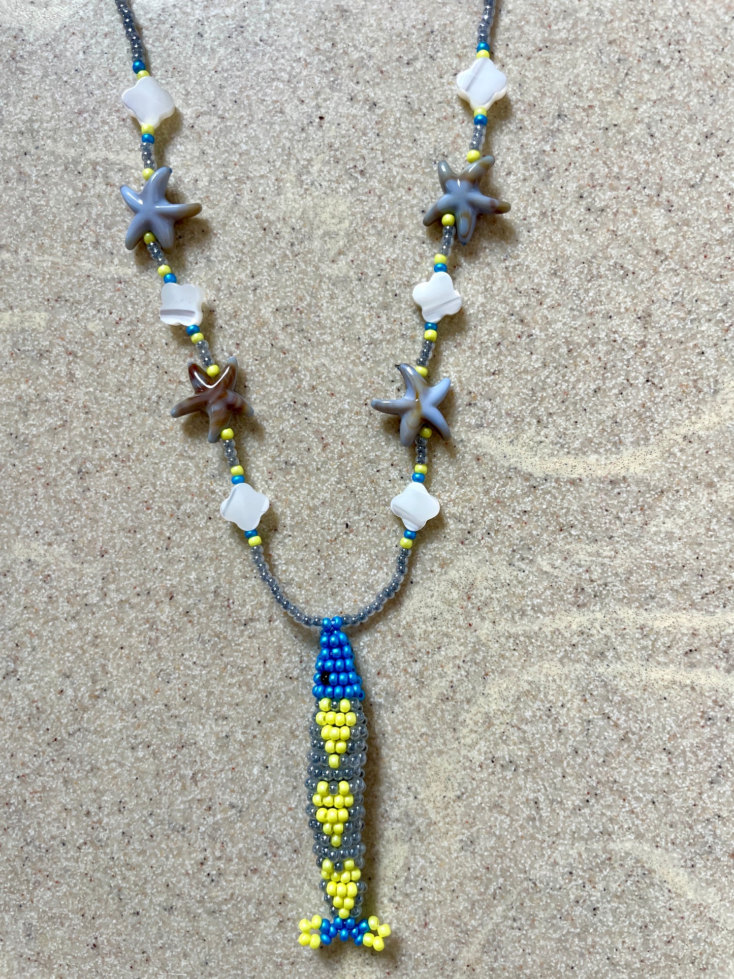 Collier perles - Bande de sardines | Gris