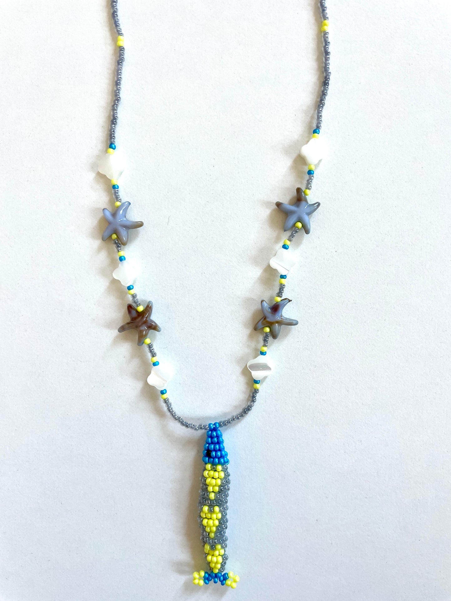 Collier perles - Bande de sardines | Gris
