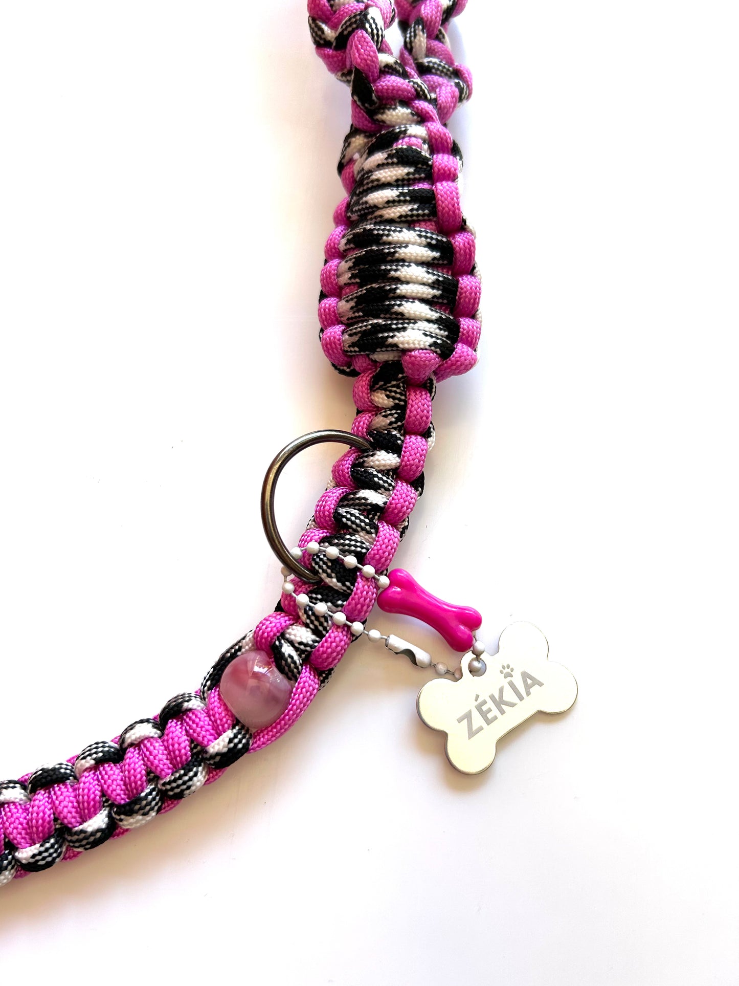 laisse chien balade paracorde solide fait main vichy noir blanc rose