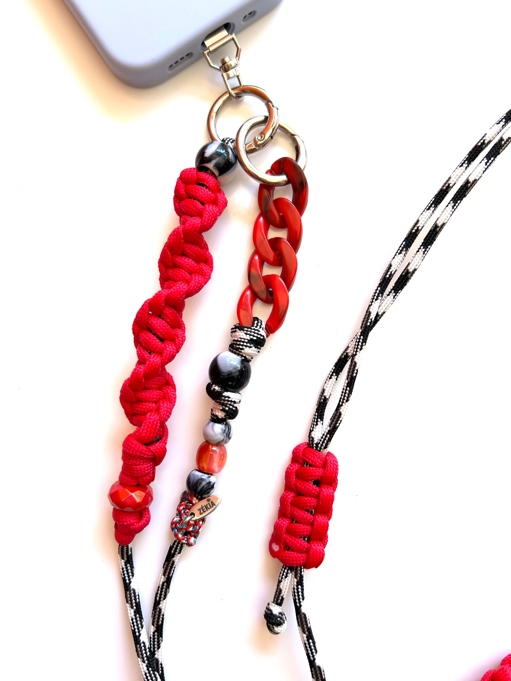 cordon telephone bandouliere vichy noir,blanc rouge paracorde longueur ajustable fait main 
