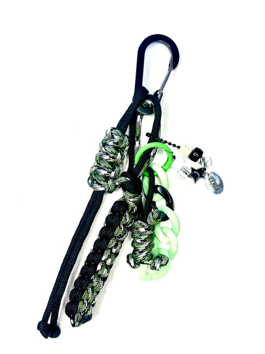 charm_bijou_de_sac_porte-cles_en_paracorde_fait_main_a_Marseille_-_zekia_accessoires_artisanaux