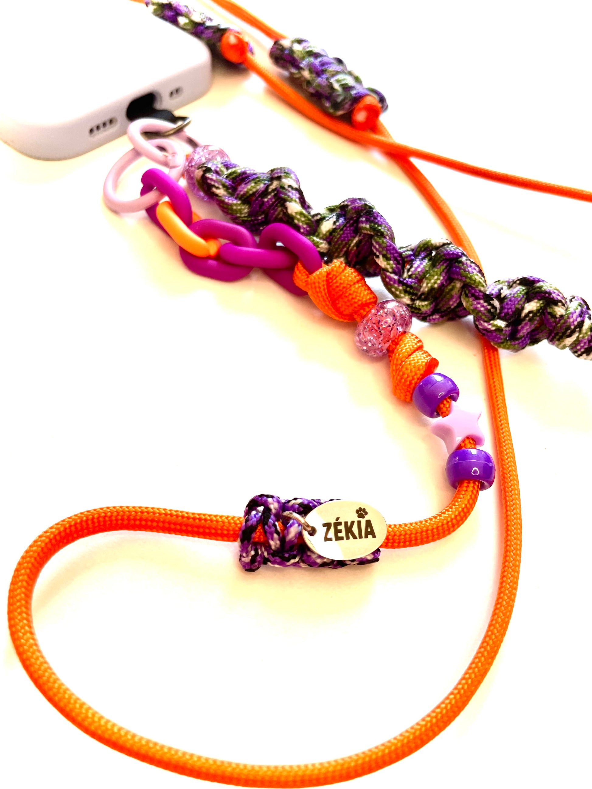 Cordon de telephone paracorde fait main a Marseille - zekia accessoires artisanaux
