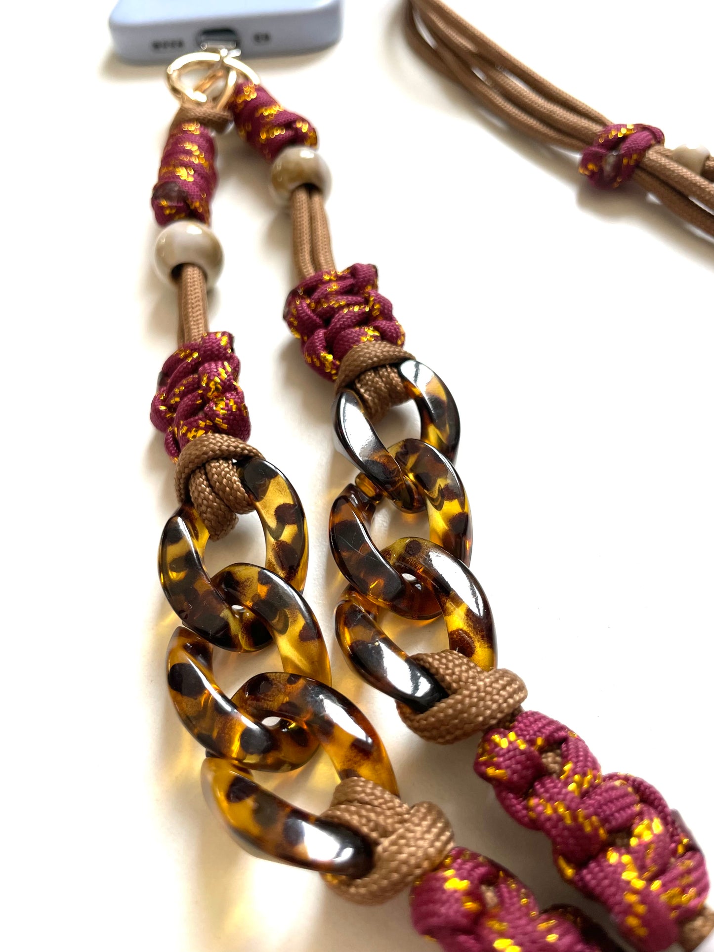 cordon telephone paracorde ajustable couleurs bordeaux dore noir fait main marseille made in france accessoire bijou idée cadeau lanyard smartphone