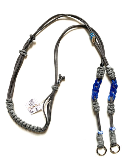Cordon de telephone ajustable en paracorde fait main Marseille made in france gris bleu argenté lanyard smartphone accessoire bijou