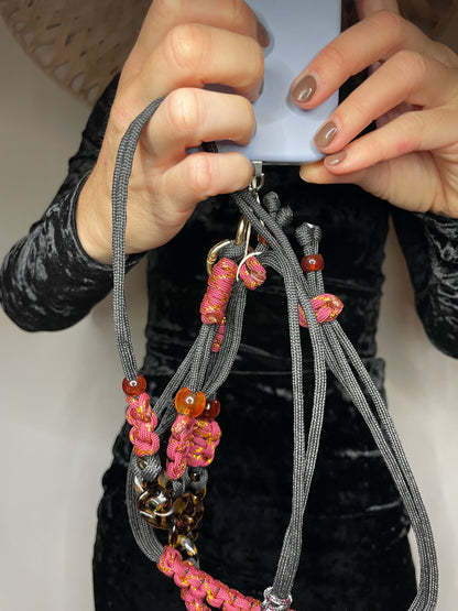 cordon telephone paracorde ajustable couleurs bordeaux dore noir fait main marseille made in france accessoire bijou idée cadeau lanyard smartphone