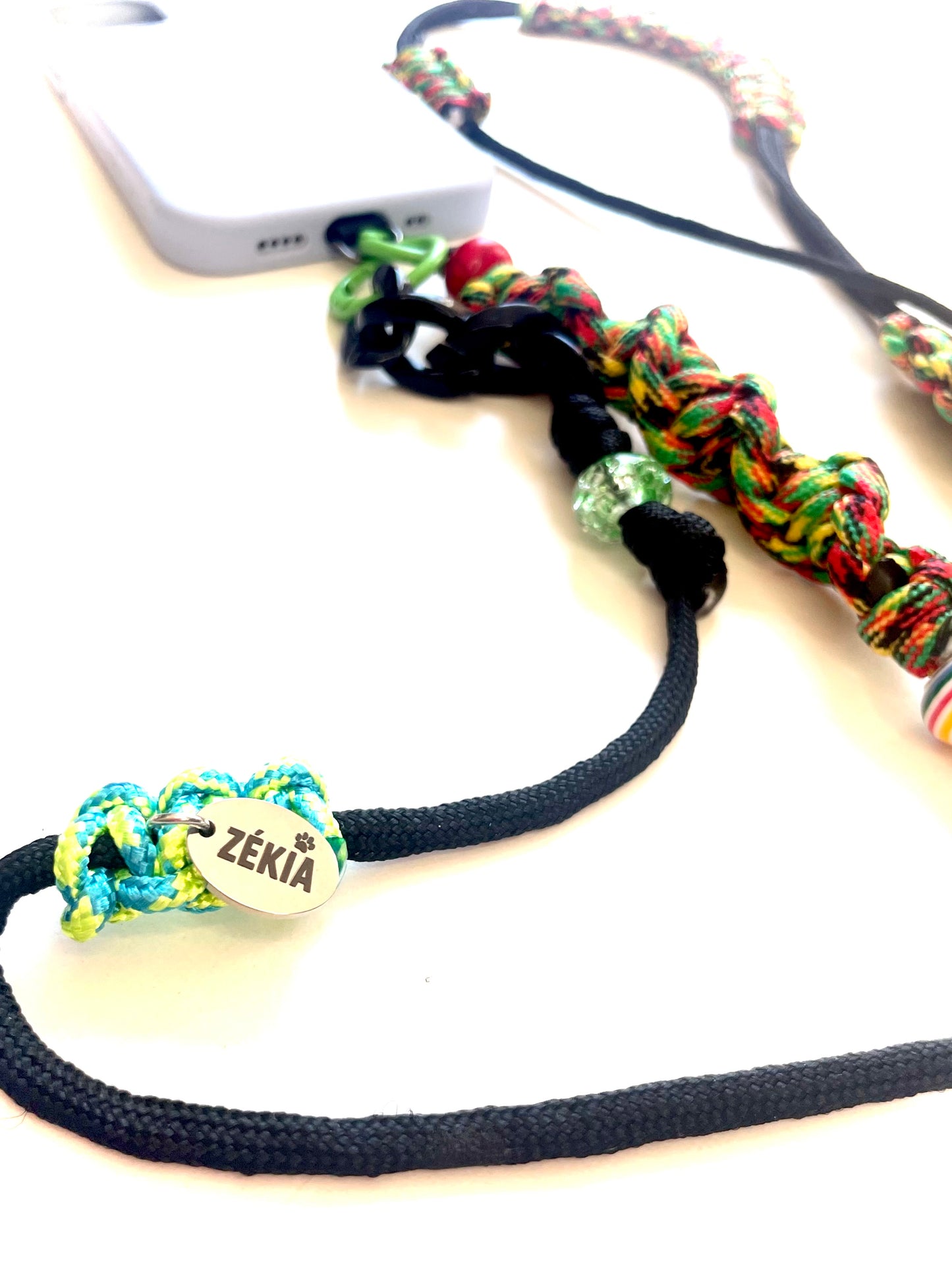 Cordon de telephone paracorde fait main a Marseille - zekia accessoires artisanaux