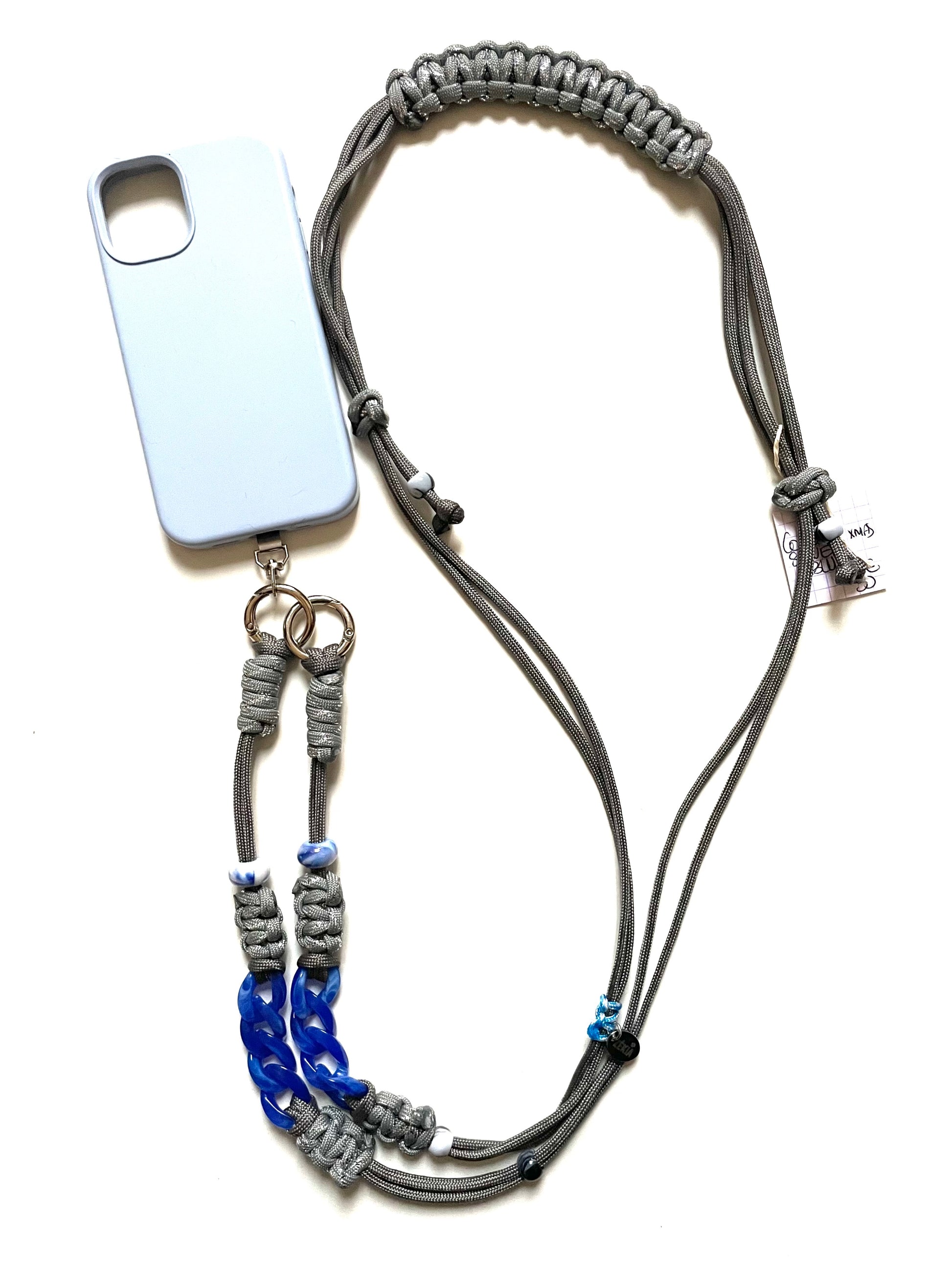 Cordon de telephone ajustable en paracorde fait main Marseille made in france gris bleu argenté lanyard smartphone accessoire bijou