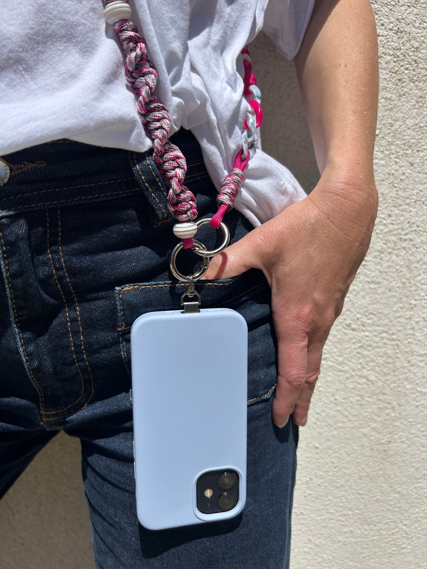 cordon telephone paracorde longueur ajustable couleur rose 