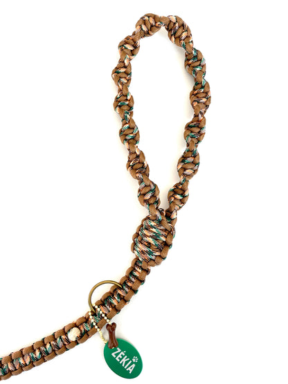 Laisse de balade pour chien en paracorde solide et résistante avec détails perles. Laisse faite main, France, couleurs : bronze.
